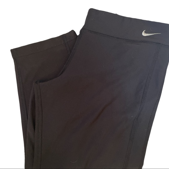 Nike Pants - Nike XL Workout running yoga lounge Capri Leggings pants EUC black summer sweats